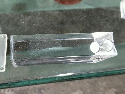 亞克力粘接膠水，選用聚力塑料UV膠水高透明粘接力好