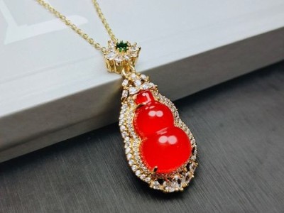玉石吊墜用什么膠水粘？聚力牌粘玉石環(huán)保膠水懂您所想替您排憂！
