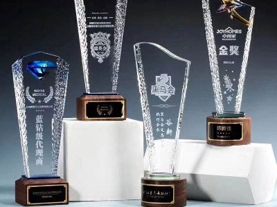 玻璃獎(jiǎng)杯如何粘？聚力UV膠水輕松粘接
