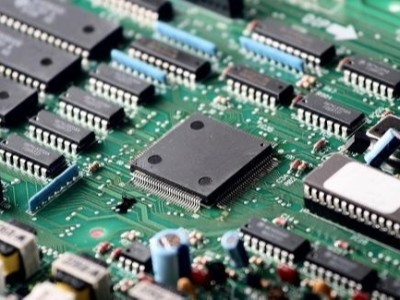 PCB板灌封膠案例，聚厲牌膠水具有良好絕緣符合環(huán)保標(biāo)準(zhǔn)