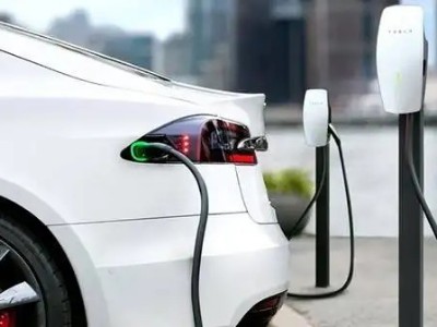 新能源充電樁使用聚厲牌防水電子密封膠案例！