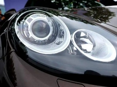 您知道豪車車燈用的是什么密封電子硅膠嗎？東莞聚力替您的愛車護(hù)航